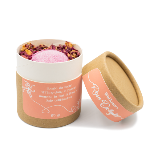 Bomba da bagno all'ylang-ylang con petlai di rosa, zenzero e sale dell'himalaya